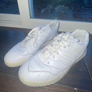 Adidas AR trainer